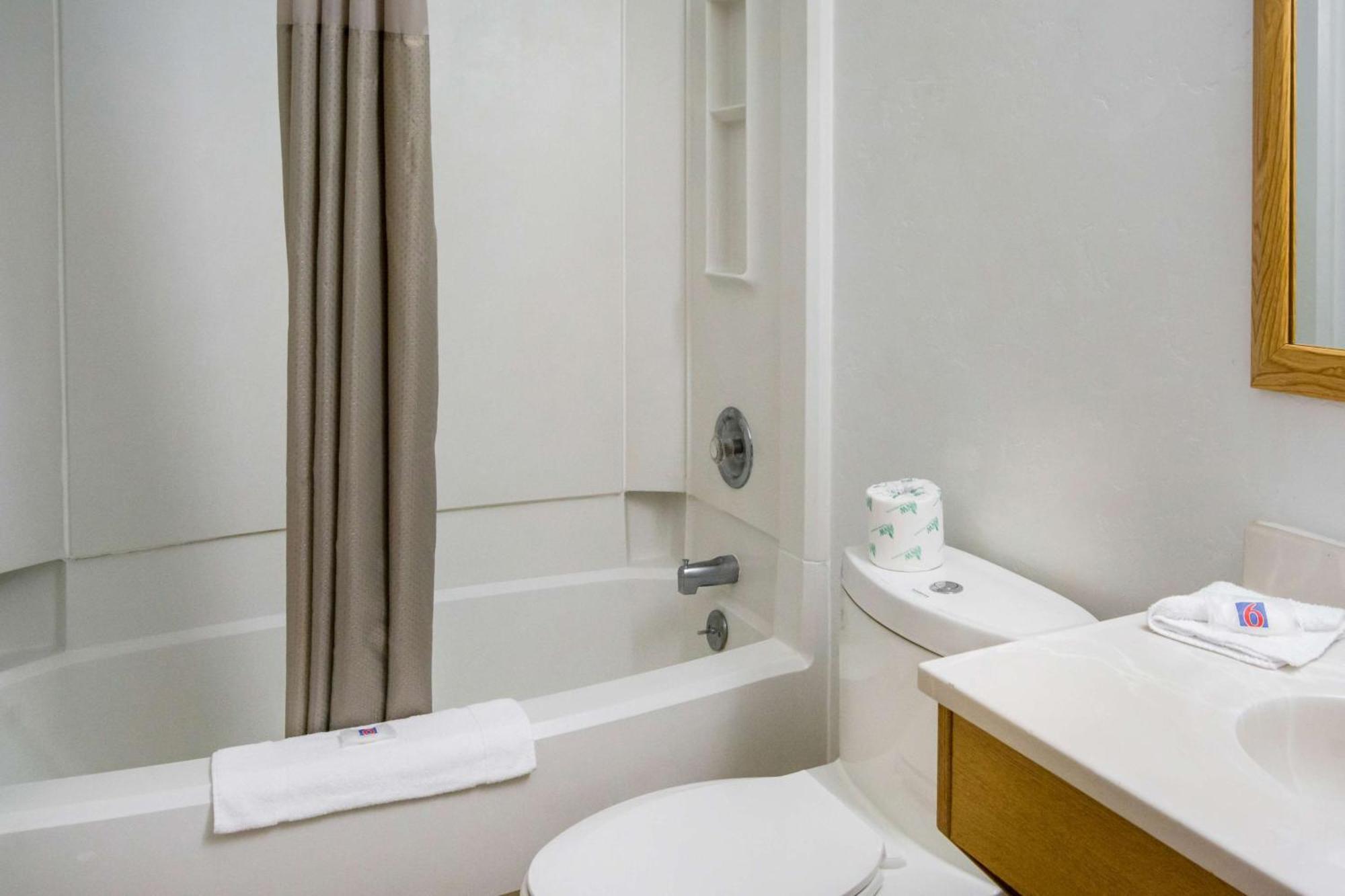 Motel 6-Wilsonville, Or - Portland Bagian luar foto