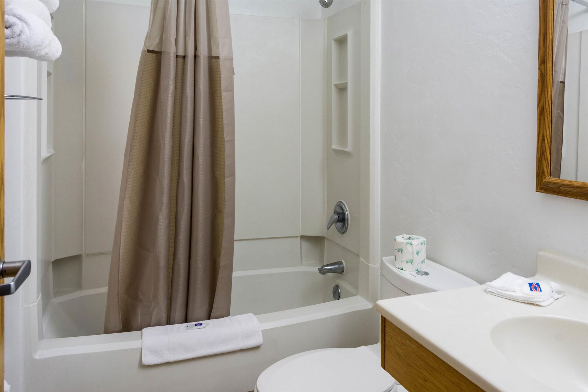 Motel 6-Wilsonville, Or - Portland Bagian luar foto