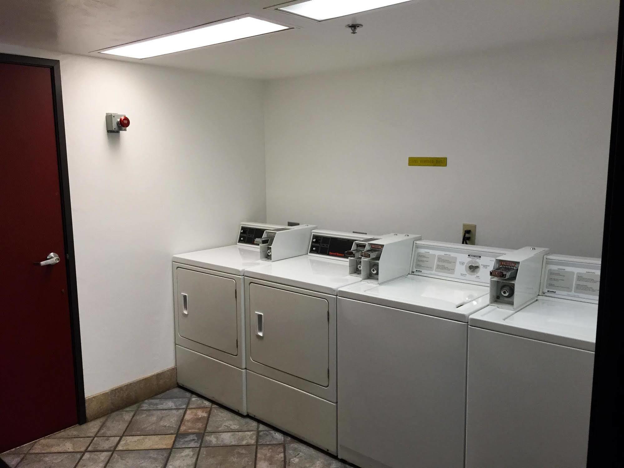 Motel 6-Wilsonville, Or - Portland Bagian luar foto